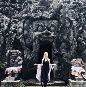 Meet your Posher, Qiqi